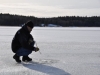 1/3: Ute vid sjön där isen är minst 10 cm tjock