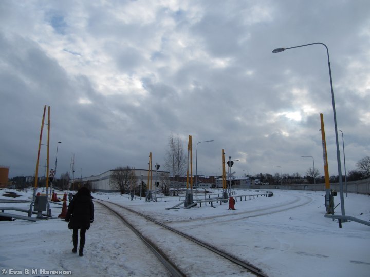 En lunchpromenad där vi korsar den kommande Östra länken. Tannefors kl 12:42 den 29 januari 2013.