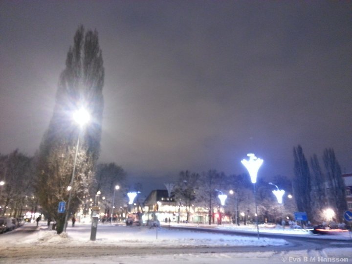 Oskärpa. Kristinaplatsen kl 16:59 den 22 januari 2015.